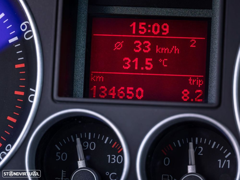 VW Golf 3.2 R32 4Motion - 11