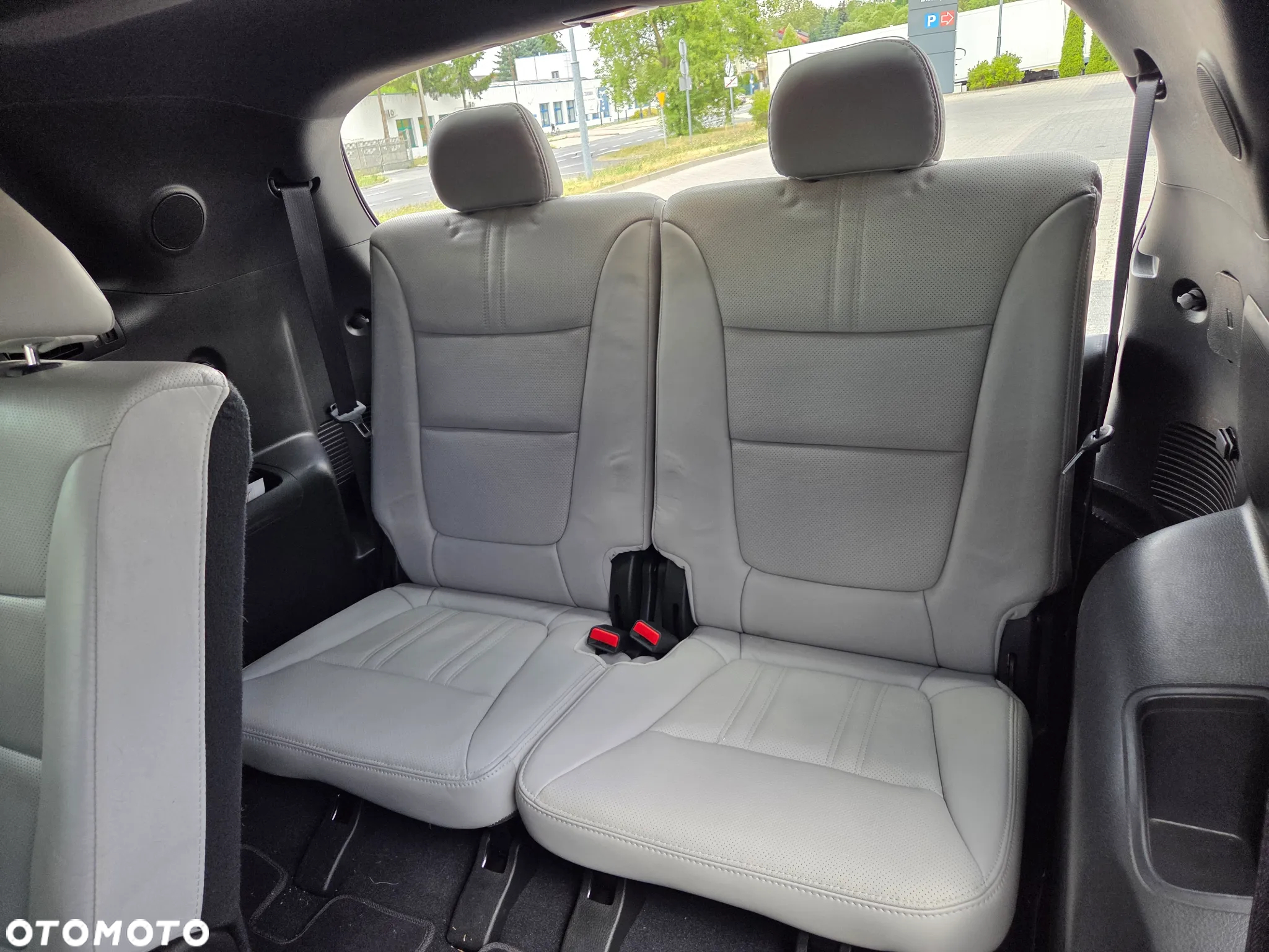 Kia Sorento - 12