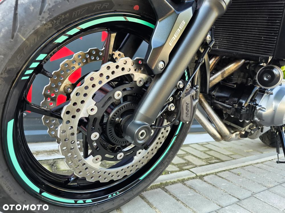 Kawasaki Z 650 - 15