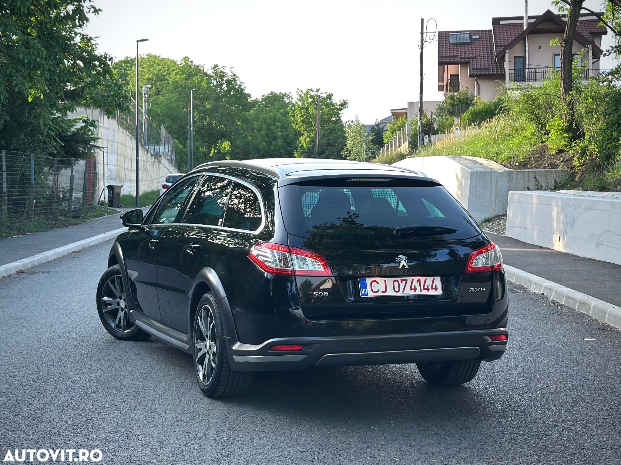Peugeot 508 RXH Hybrid4 - 4