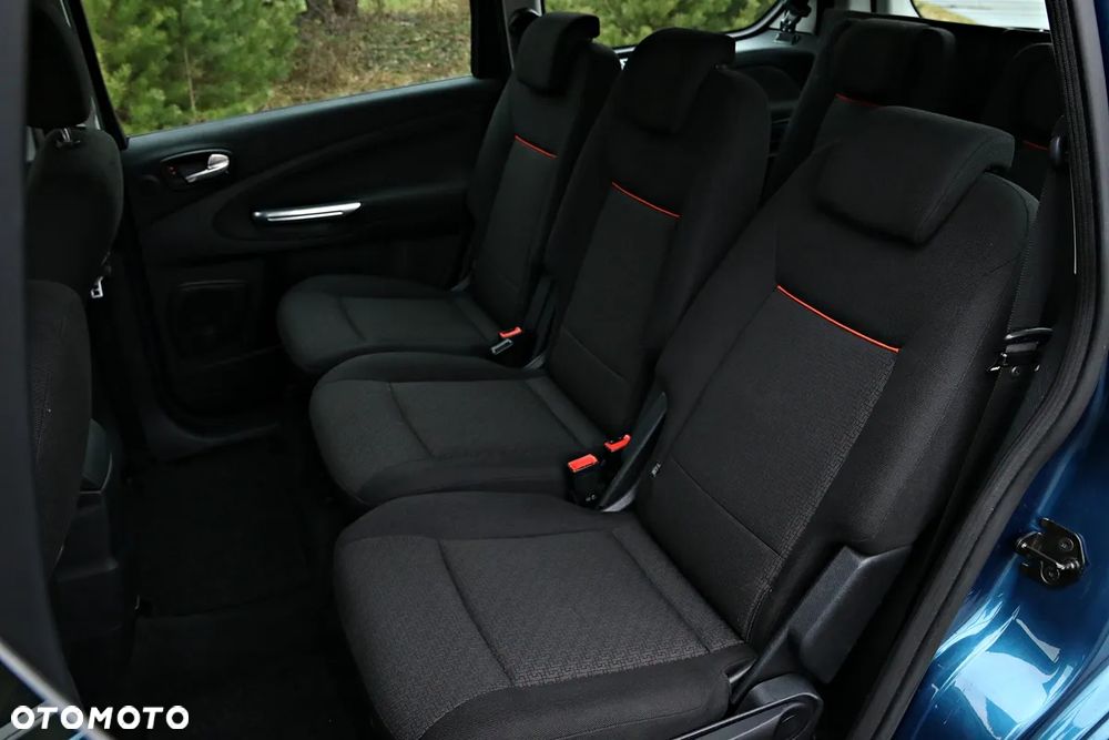 Ford Galaxy 2.0 TDCi DPF Ambiente - 33