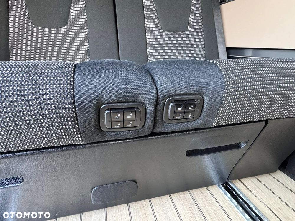 Mercedes-Benz Klasa V 250 d 4-Matic 9G-Tronic Exclusive (d³ugi) - 26