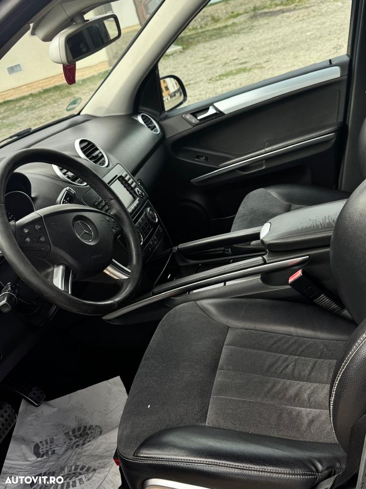 Mercedes-Benz ML - 8