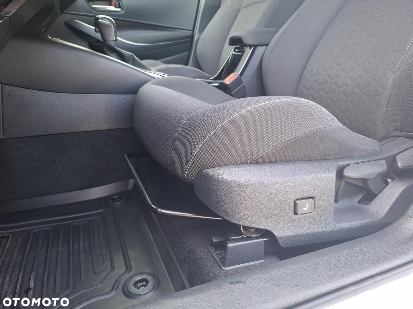 Toyota Corolla - 14