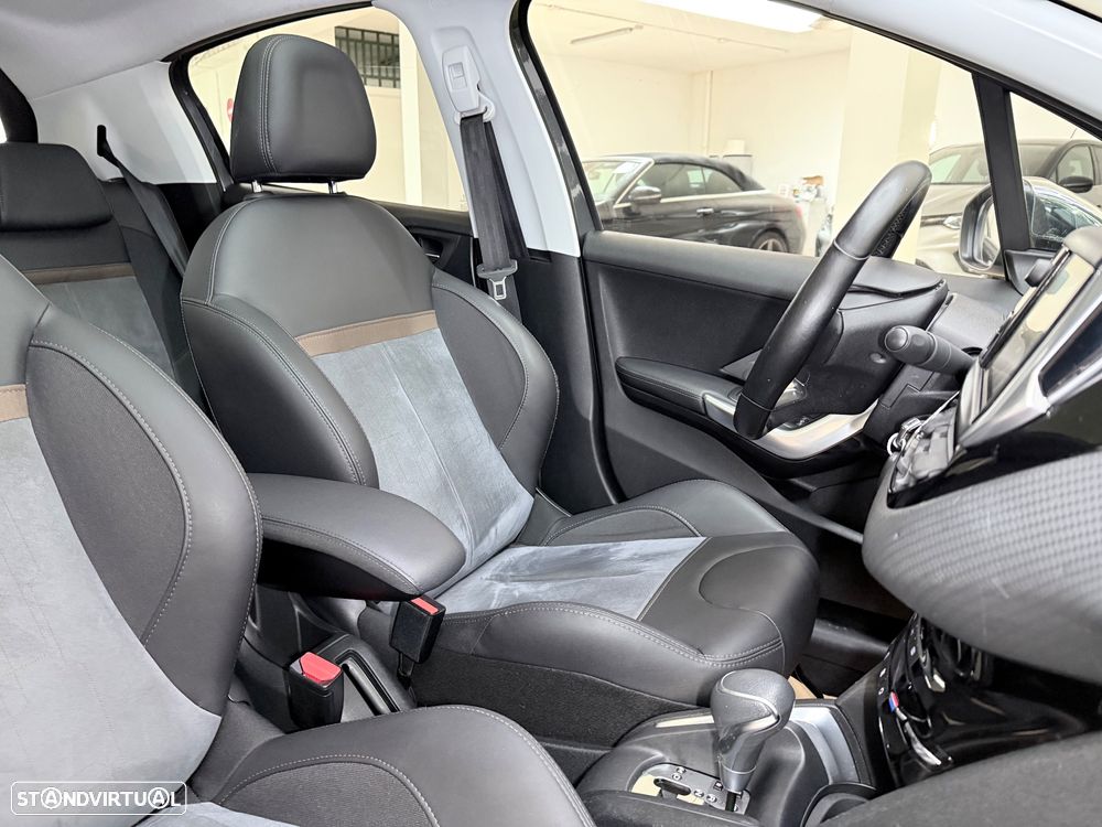 Peugeot 208 1.2 PureTech Allure EAT6 - 14