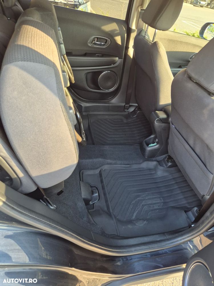 Honda HR-V 1.5 i-VTEC 4x2 CVT Elegance - 17
