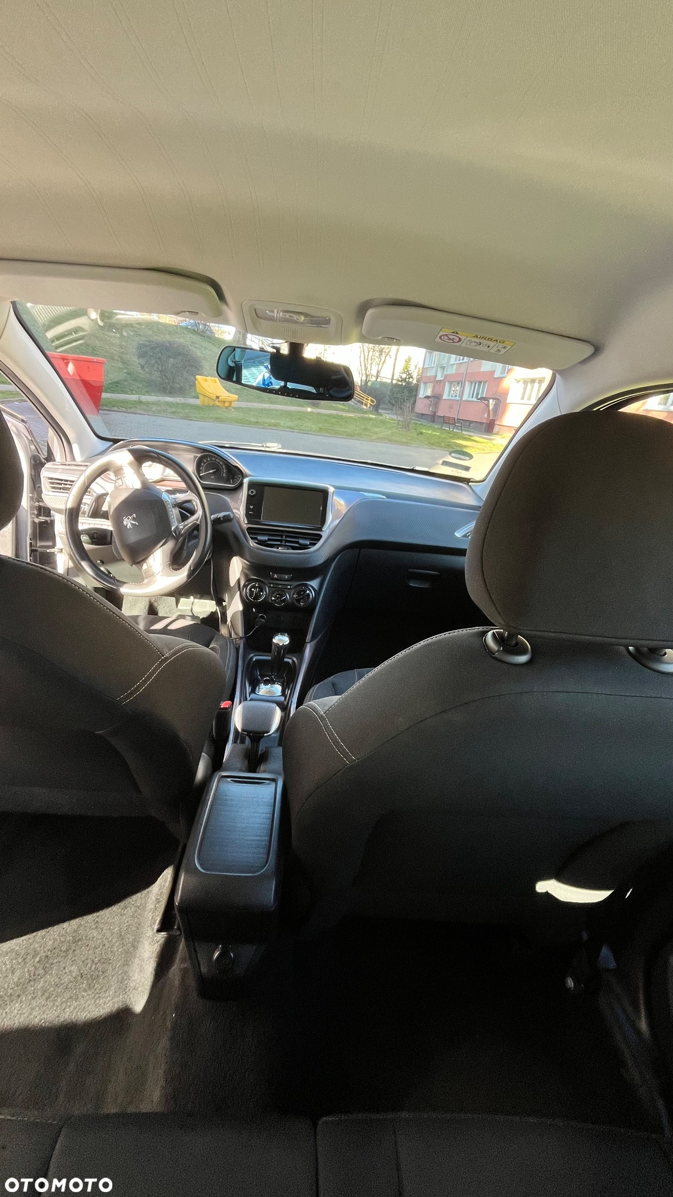 Peugeot 2008 - 9