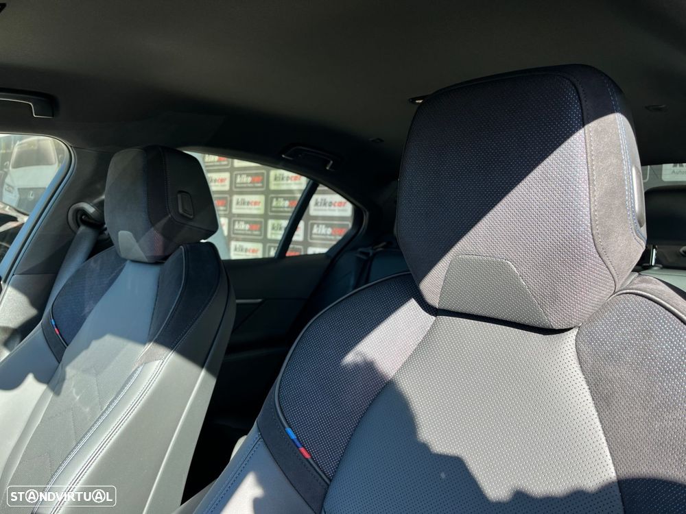 BMW 530 e Pack Desportivo M - 23