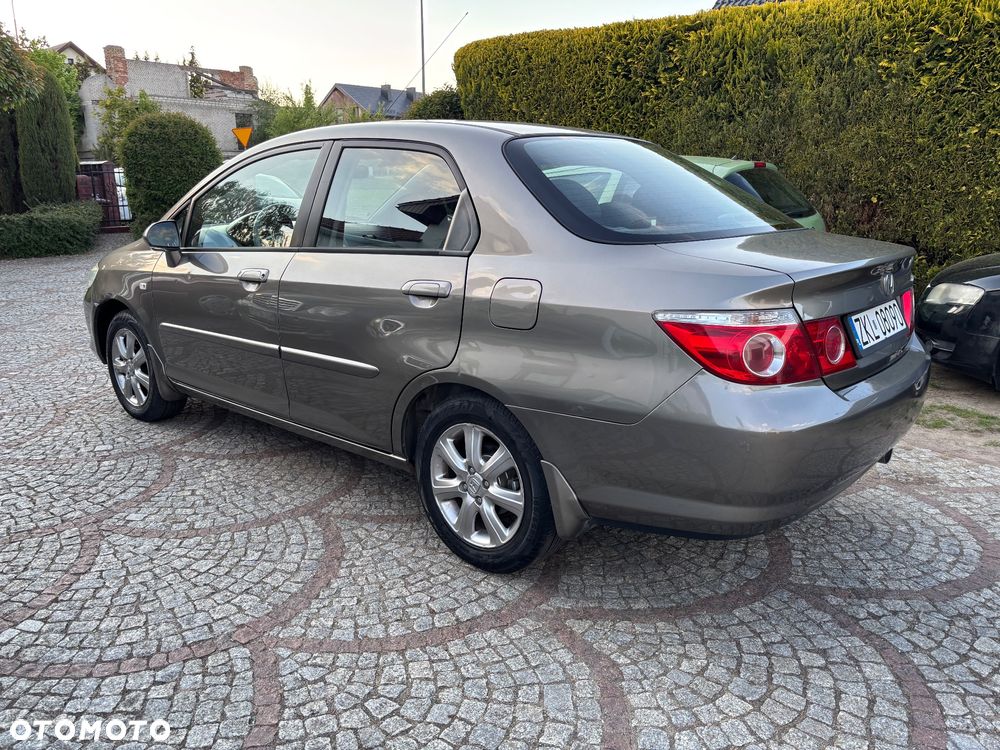 Honda City 1.4 Comfort - 9