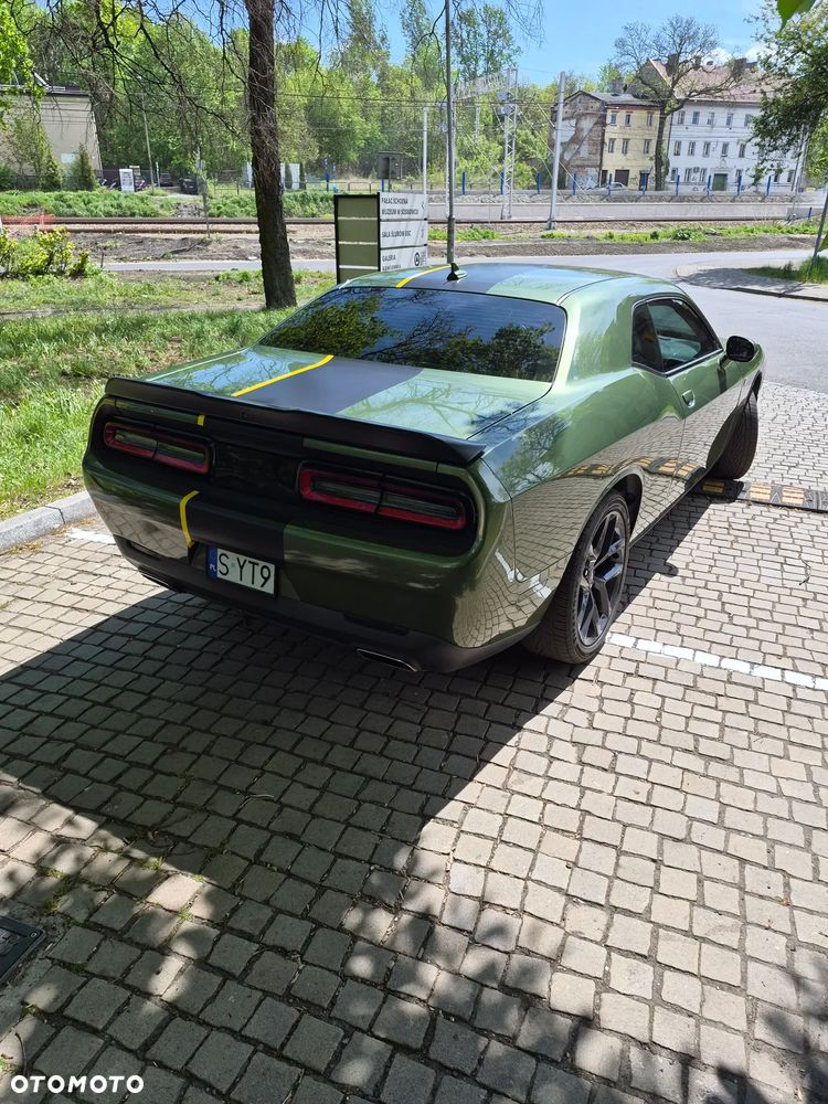 Dodge Challenger - 3