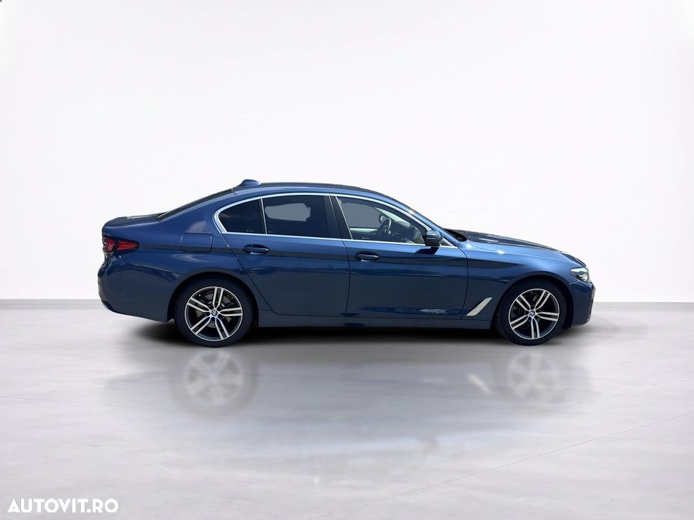 BMW Seria 5 520i AT MHEV - 7