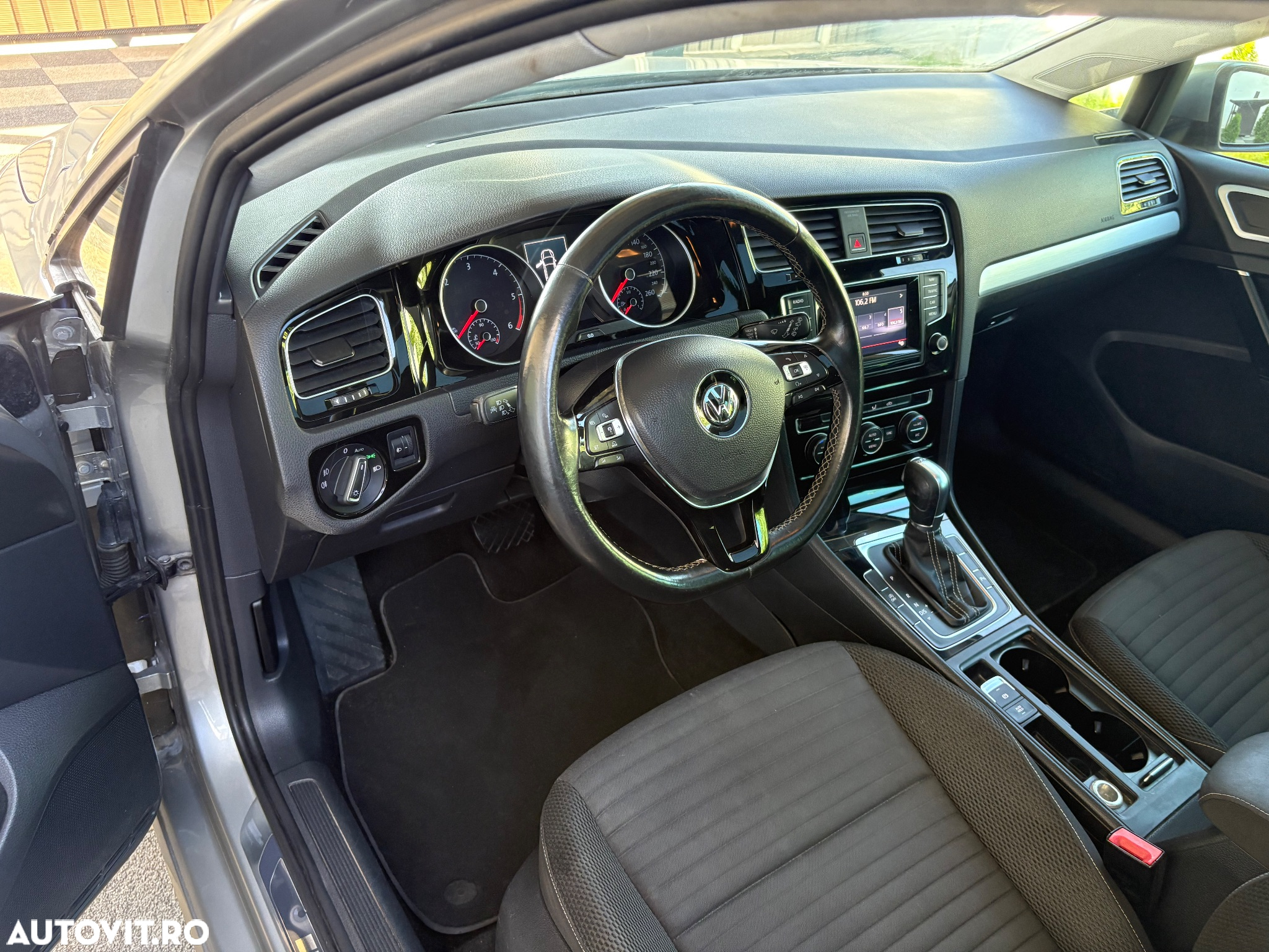Volkswagen Golf 2.0 BlueTDI DSG Cup - 4