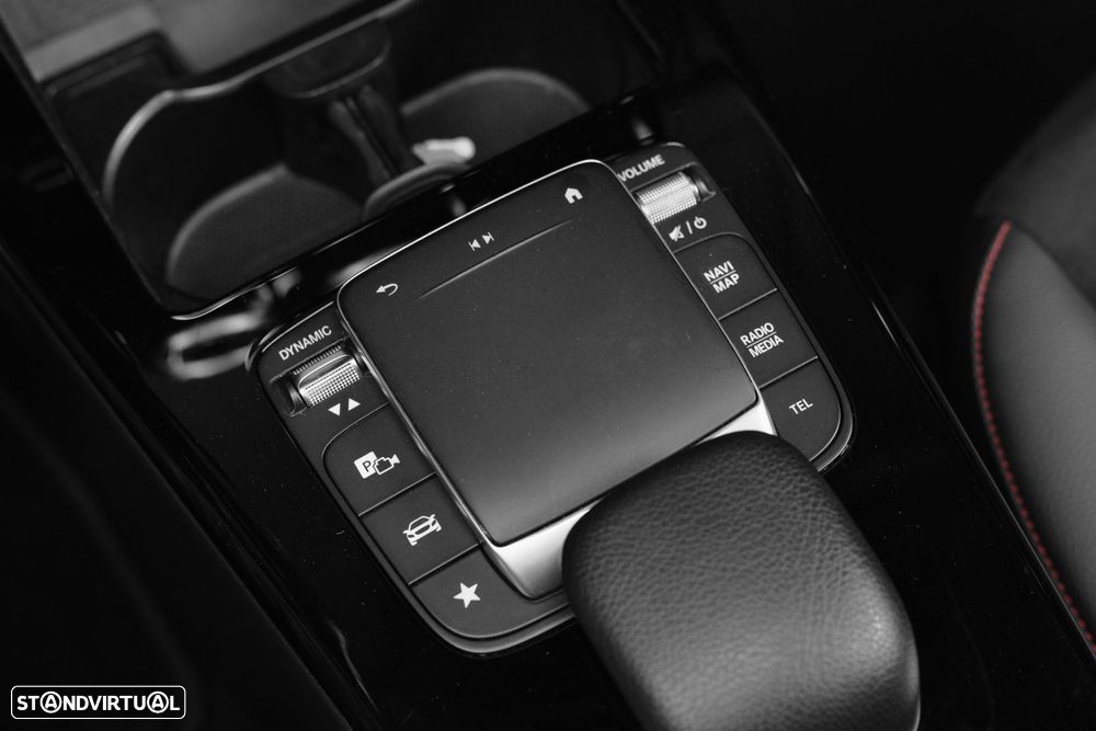 Mercedes-Benz CLA 250 e Shooting Brake AMG Line - 32