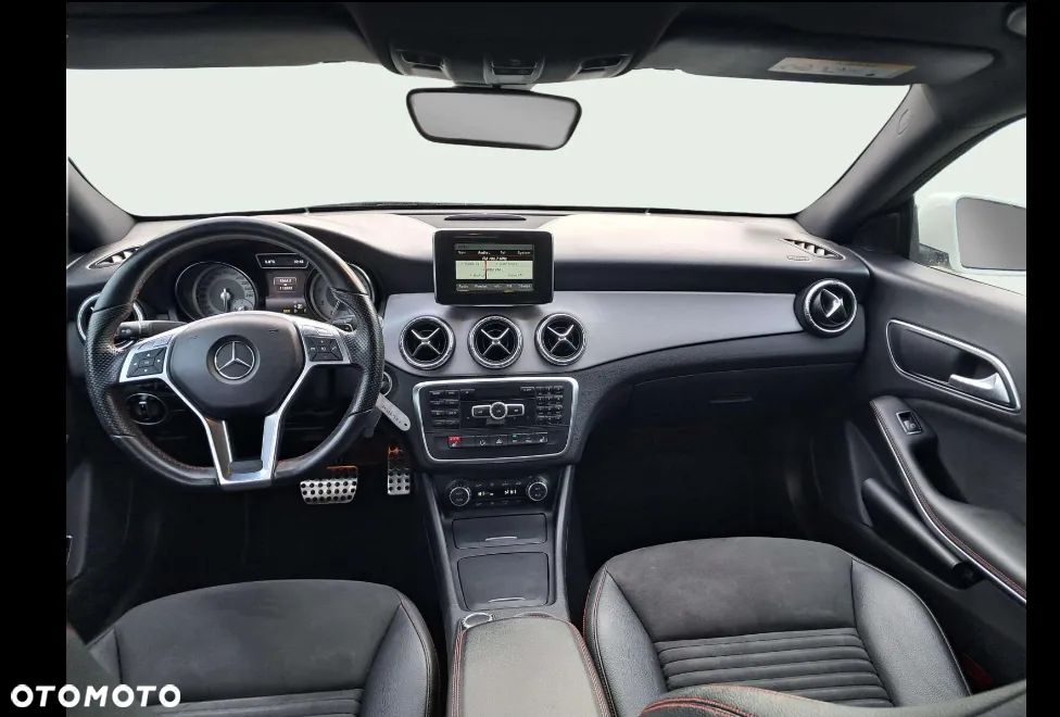 Mercedes-Benz CLA - 11