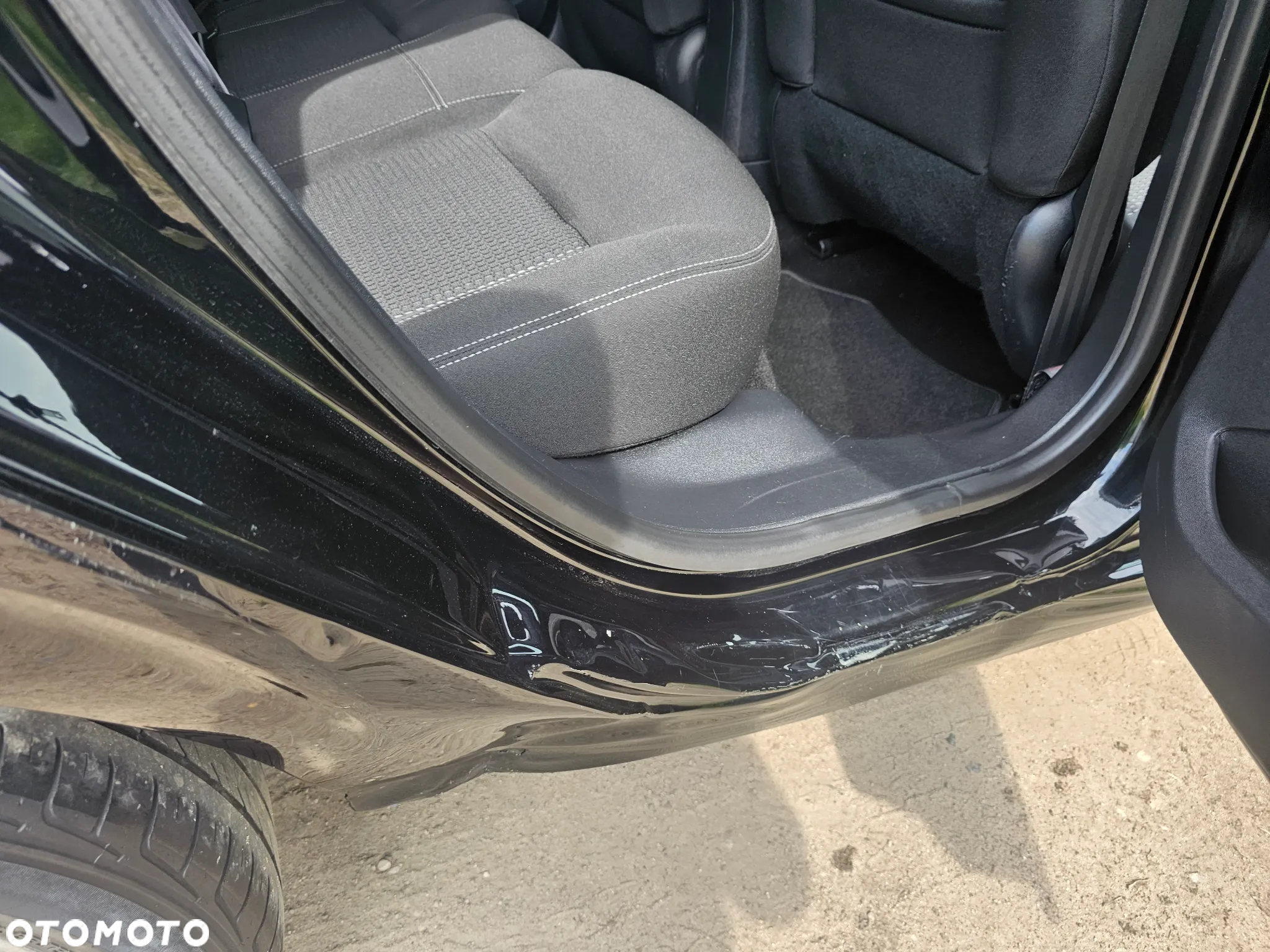 Peugeot 208 1.2 PureTech GPF Signature S&S EAT6 - 16