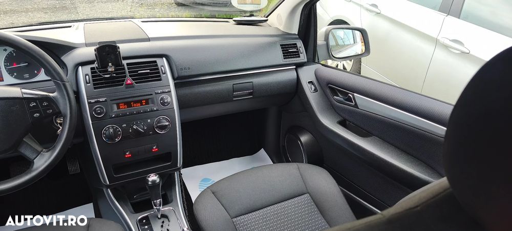 Mercedes-Benz B - 14