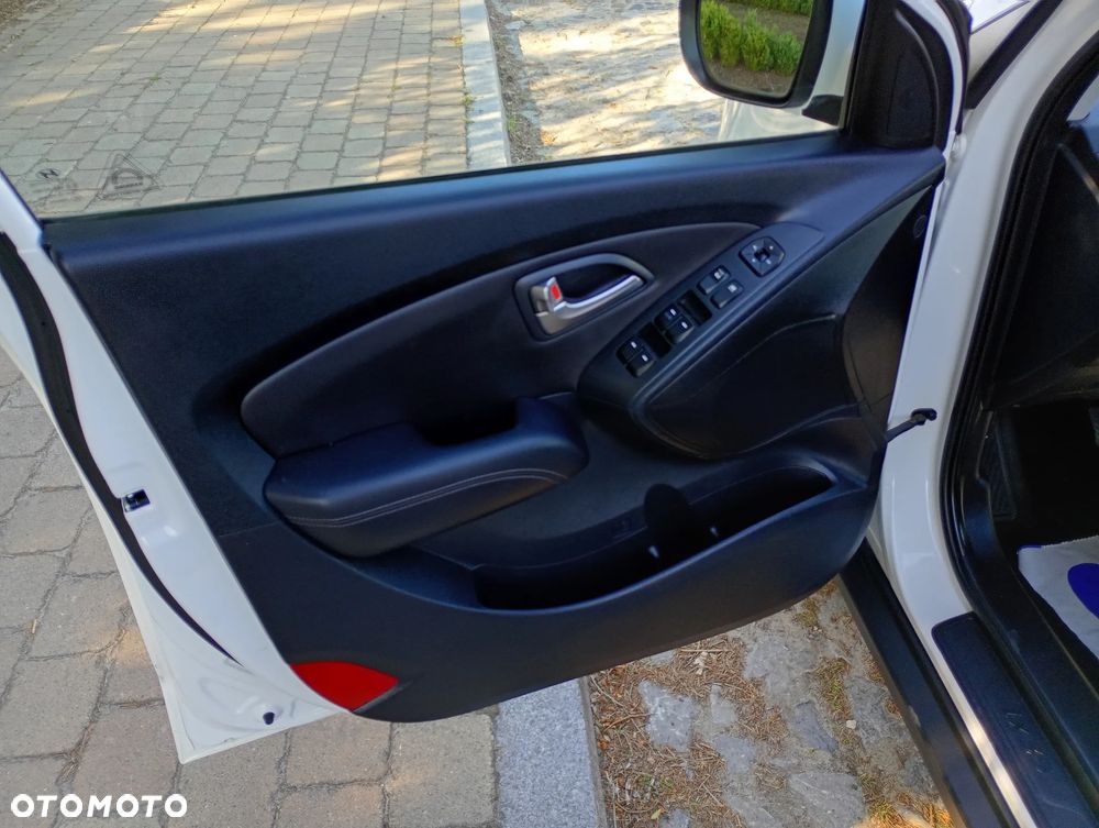 Hyundai ix35 1.6 2WD blue Trend - 30