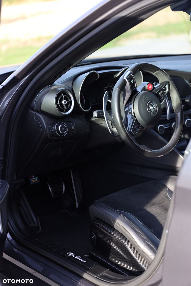 Alfa Romeo Giulia 2.9 Bi Turbo V6 Quadrifoglio - 37