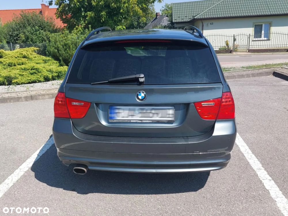 BMW Seria 3 318i - 8