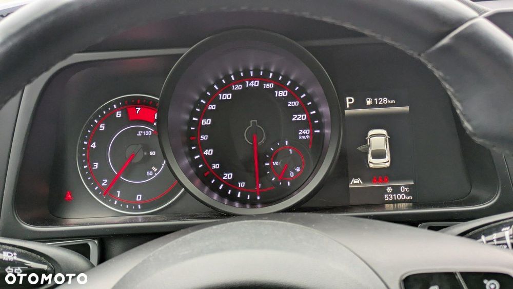 Hyundai Elantra - 28