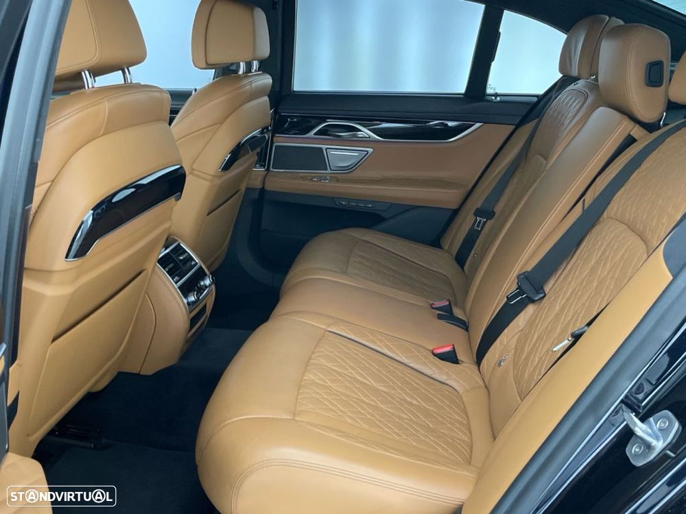 BMW 730 d Pack M Auto - 12