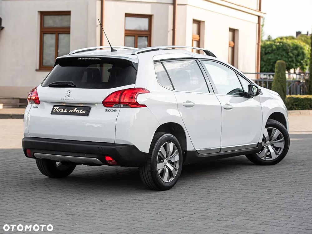Peugeot 2008 1.6 BlueHDi Allure S&S - 13