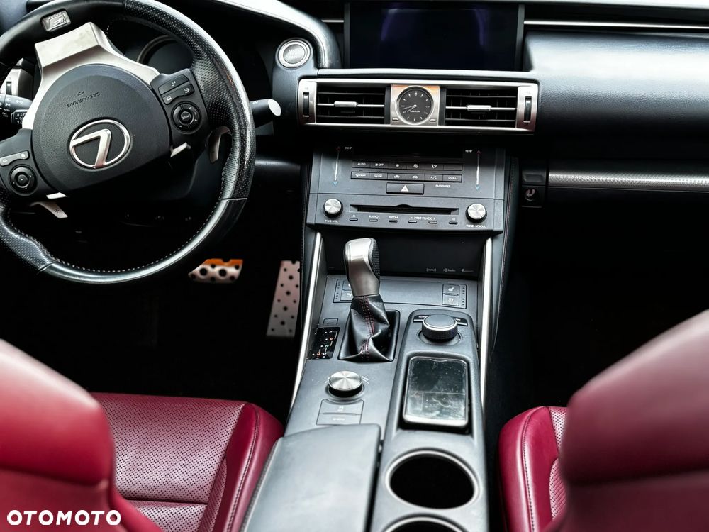 Lexus IS 200t Sport Line - 23