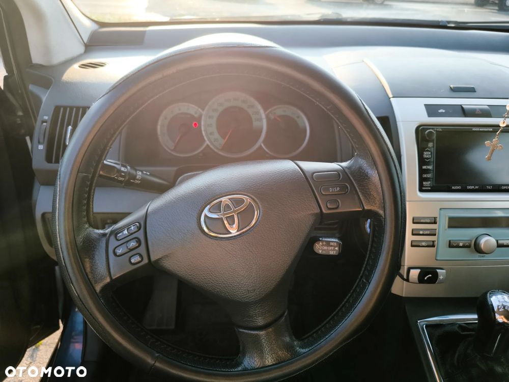 Toyota Corolla - 11