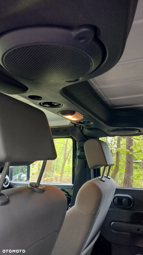 Jeep Wrangler - 14