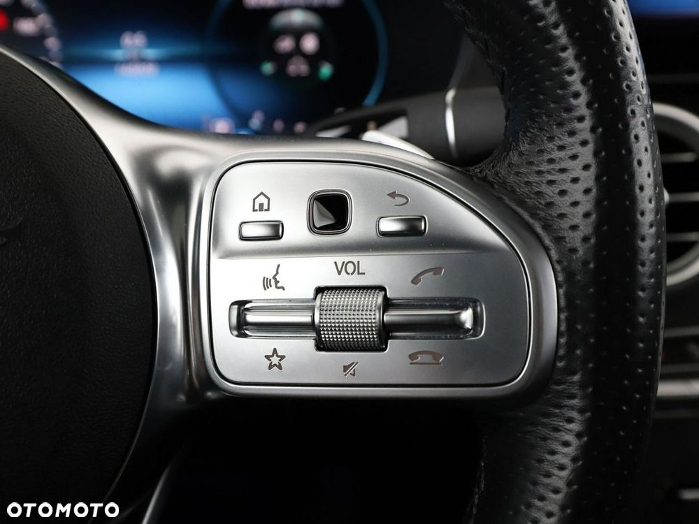 Mercedes-Benz Klasa C 200 4Matic 9G-TRONIC AMG Line - 34