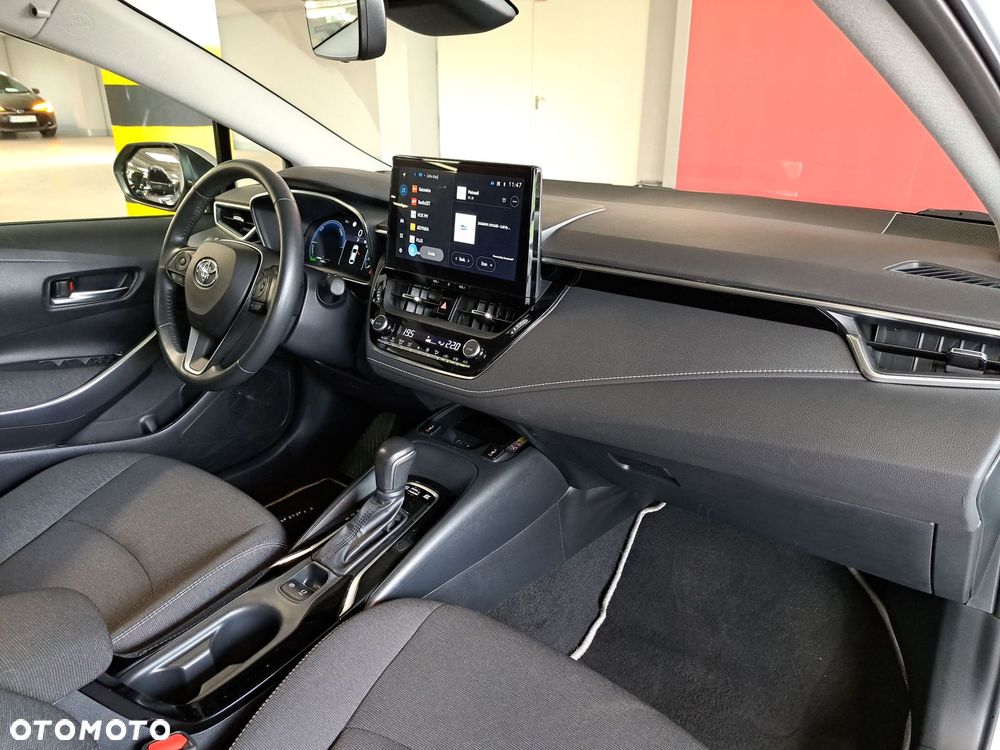 Toyota Corolla 1.8 Hybrid Comfort - 18
