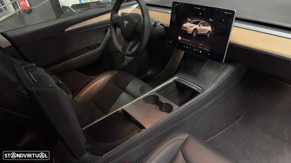 Tesla Model Y Long Range Dual Motor AWD - 20