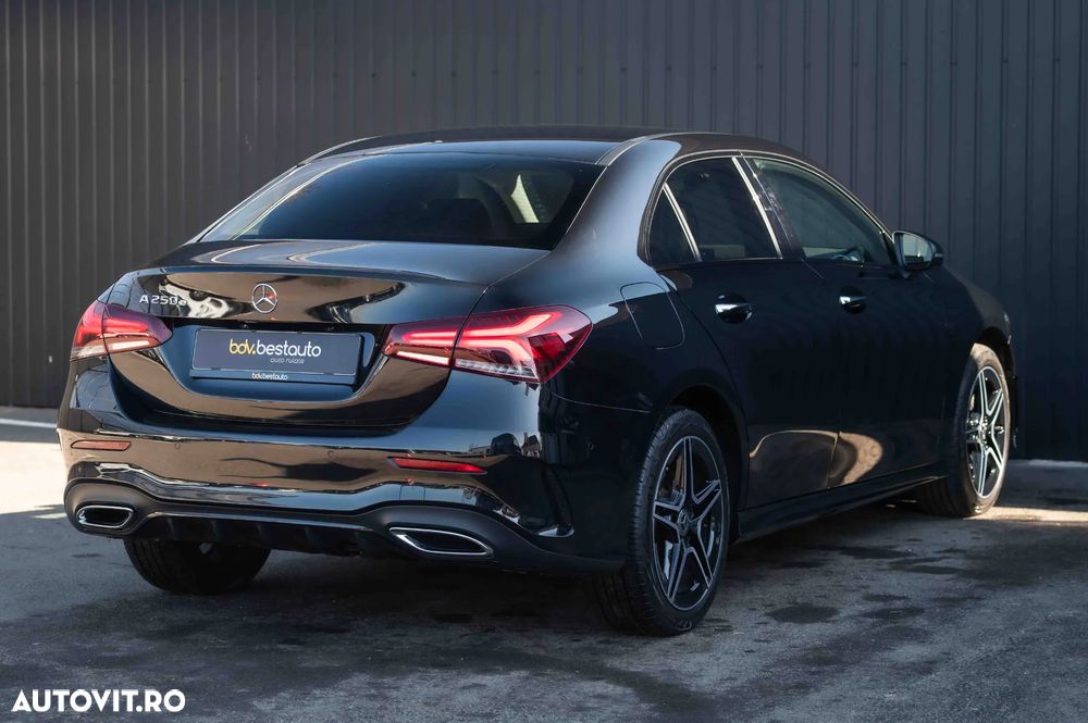 Mercedes-Benz A 250 e 8G-DCT Edition AMG Line - 23