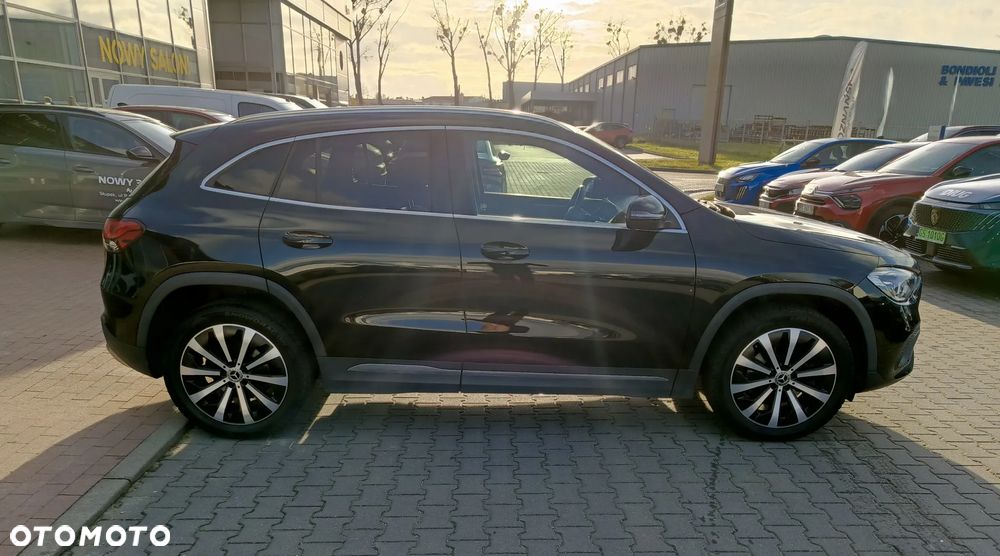 Mercedes-Benz GLA 200 Style - 7