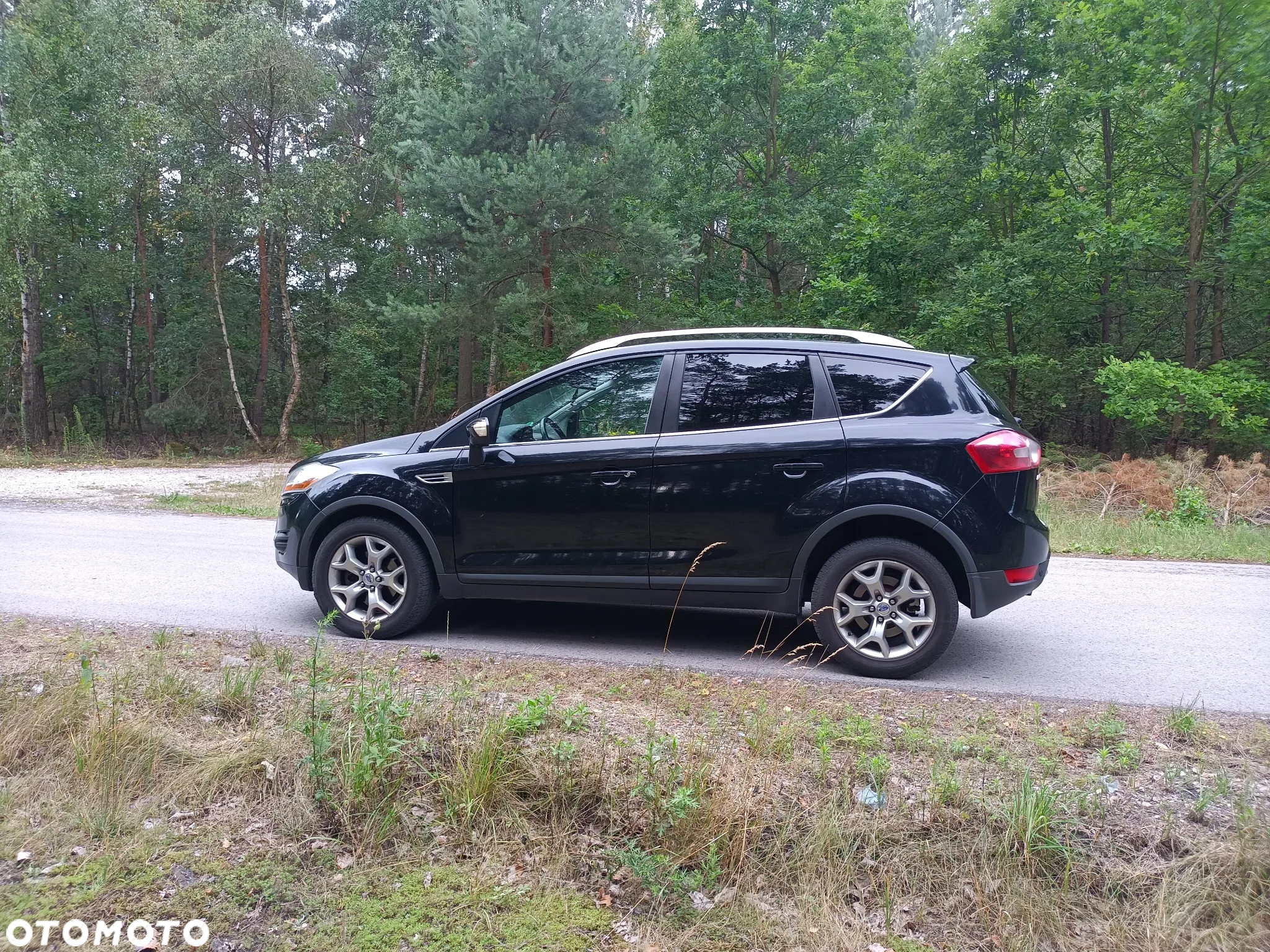 Ford Kuga 2.0 TDCi 2x4 Titanium - 9