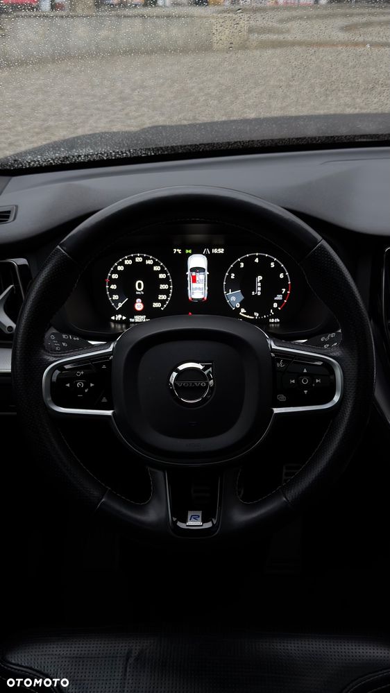Volvo XC 60 T5 R-Design - 8