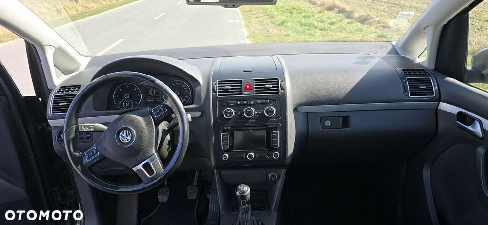Volkswagen Touran - 34