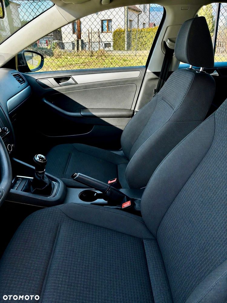 Volkswagen Jetta 2.0 TDI DPF BMT Trendline - 8
