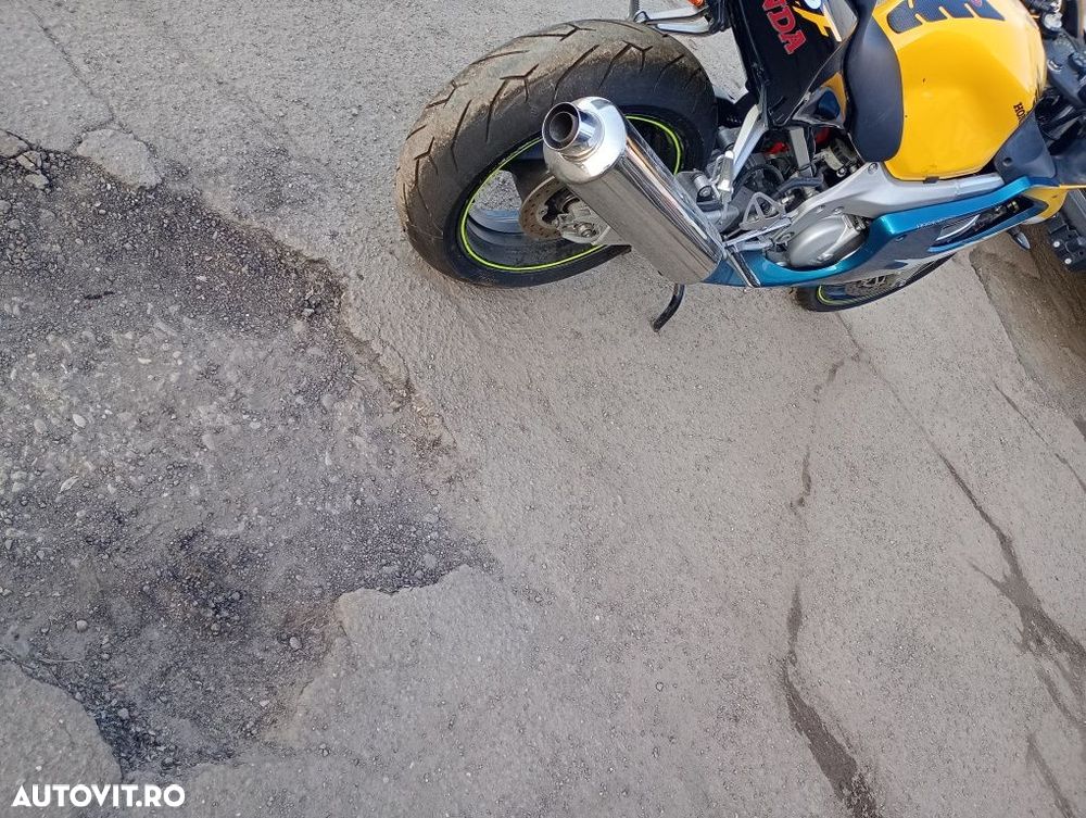 Dezmembrez motocicleta honda cbr 600f fabricatie 2000 piese honda cbr - 6