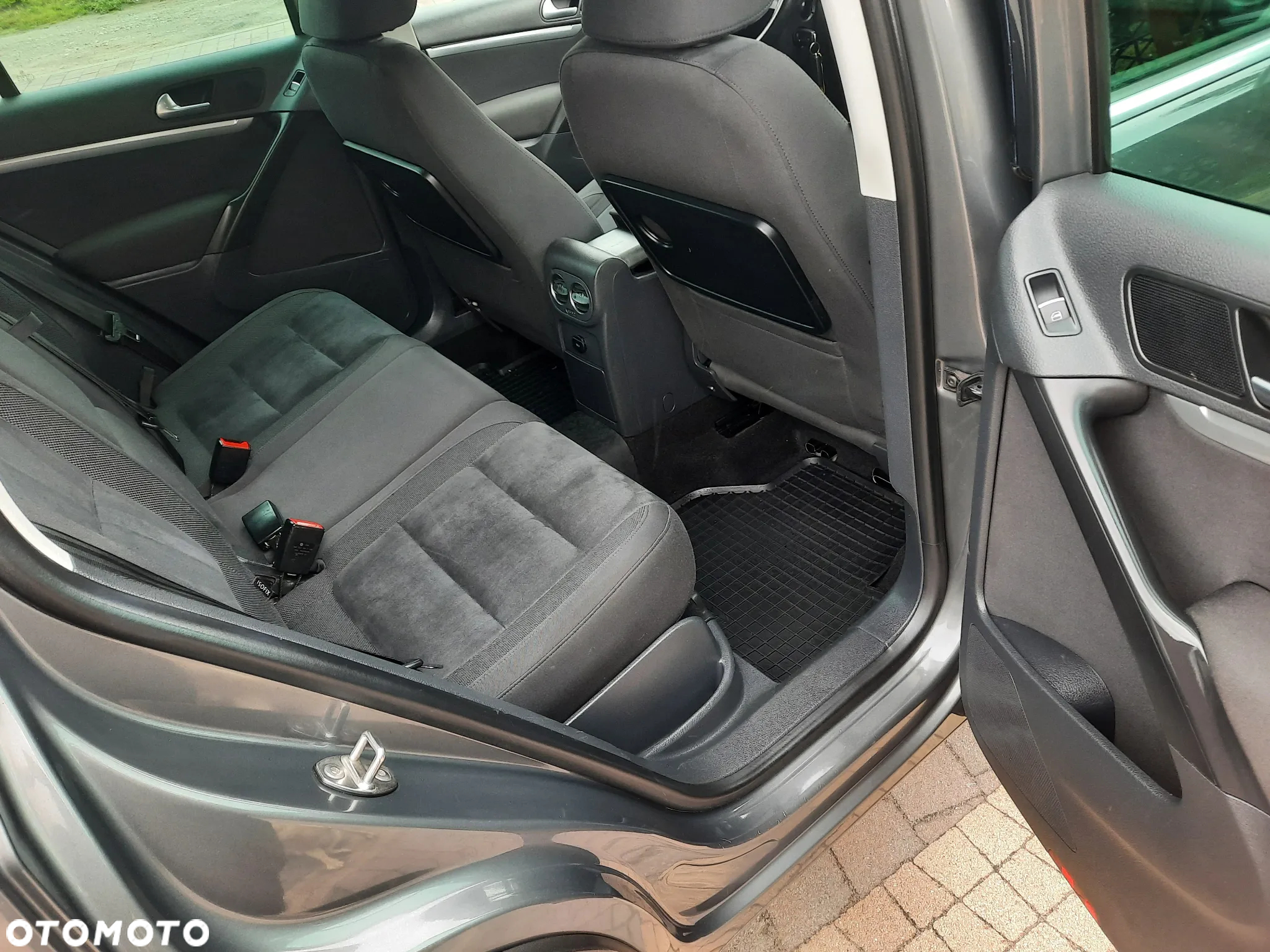 Volkswagen Tiguan - 8