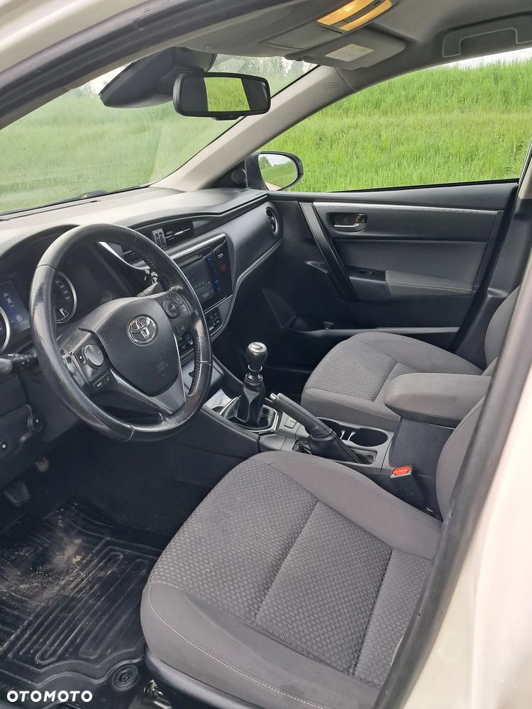 Toyota Corolla 1.6 Comfort - 13