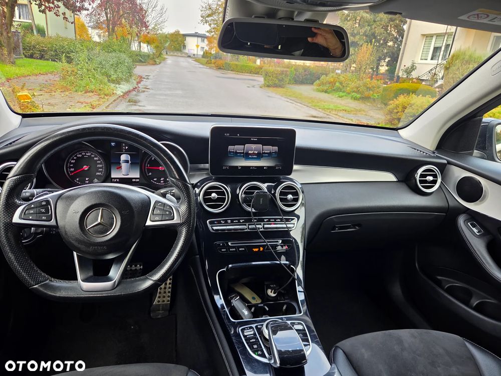 Mercedes-Benz GLC 250 d 4Matic 9G-TRONIC AMG Line - 30