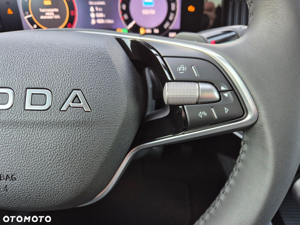 Skoda Superb 2.0 TDI SCR 4x4 Edition 130 DSG - 35