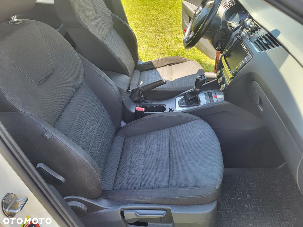 Skoda Octavia 1.8 TSI Elegance DSG - 21
