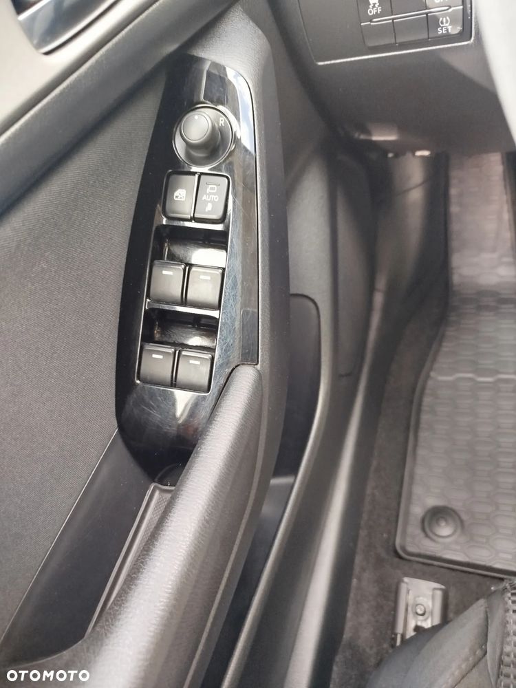 Mazda 3 2.0 Skypassion EU6 - 12