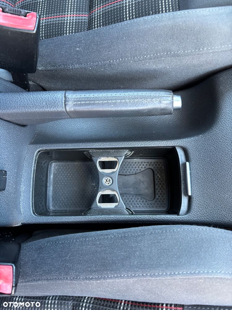 Volkswagen Jetta 1.9 TDI Comfortline - 24
