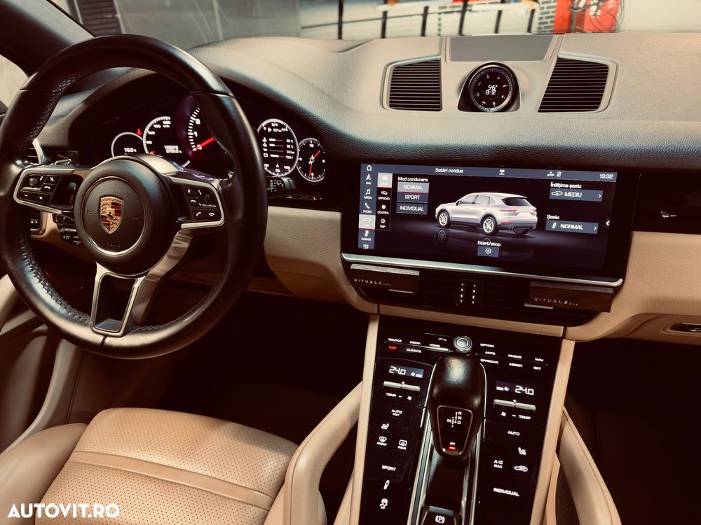 Porsche Cayenne - 15