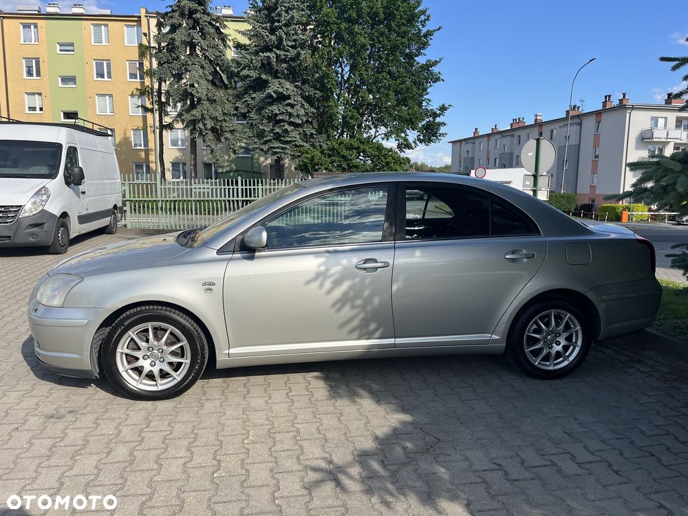 Toyota Avensis - 3