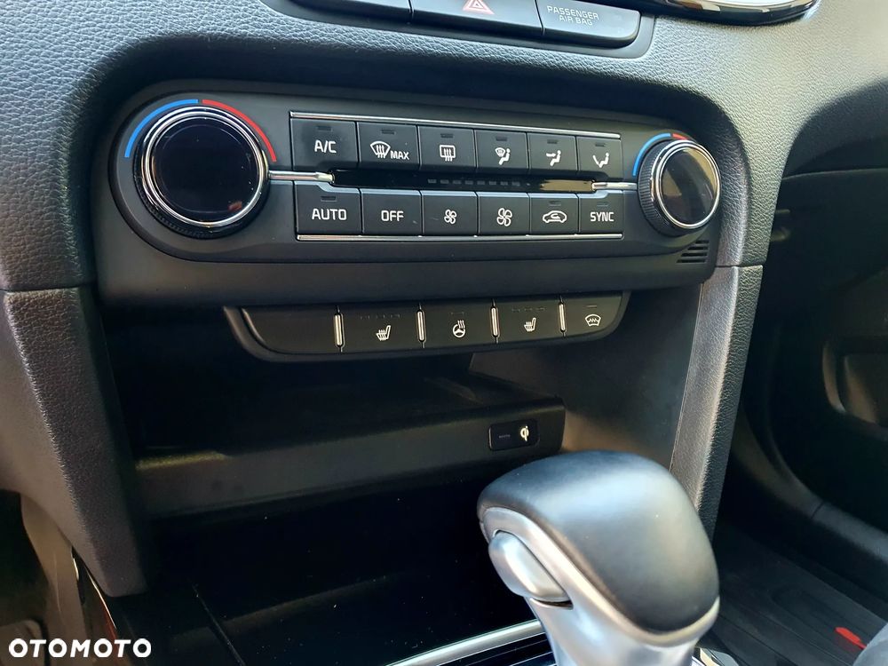 Kia ProCeed 1.6 T-GDI GT DCT - 21