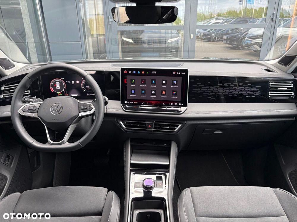 Volkswagen Tiguan - 10